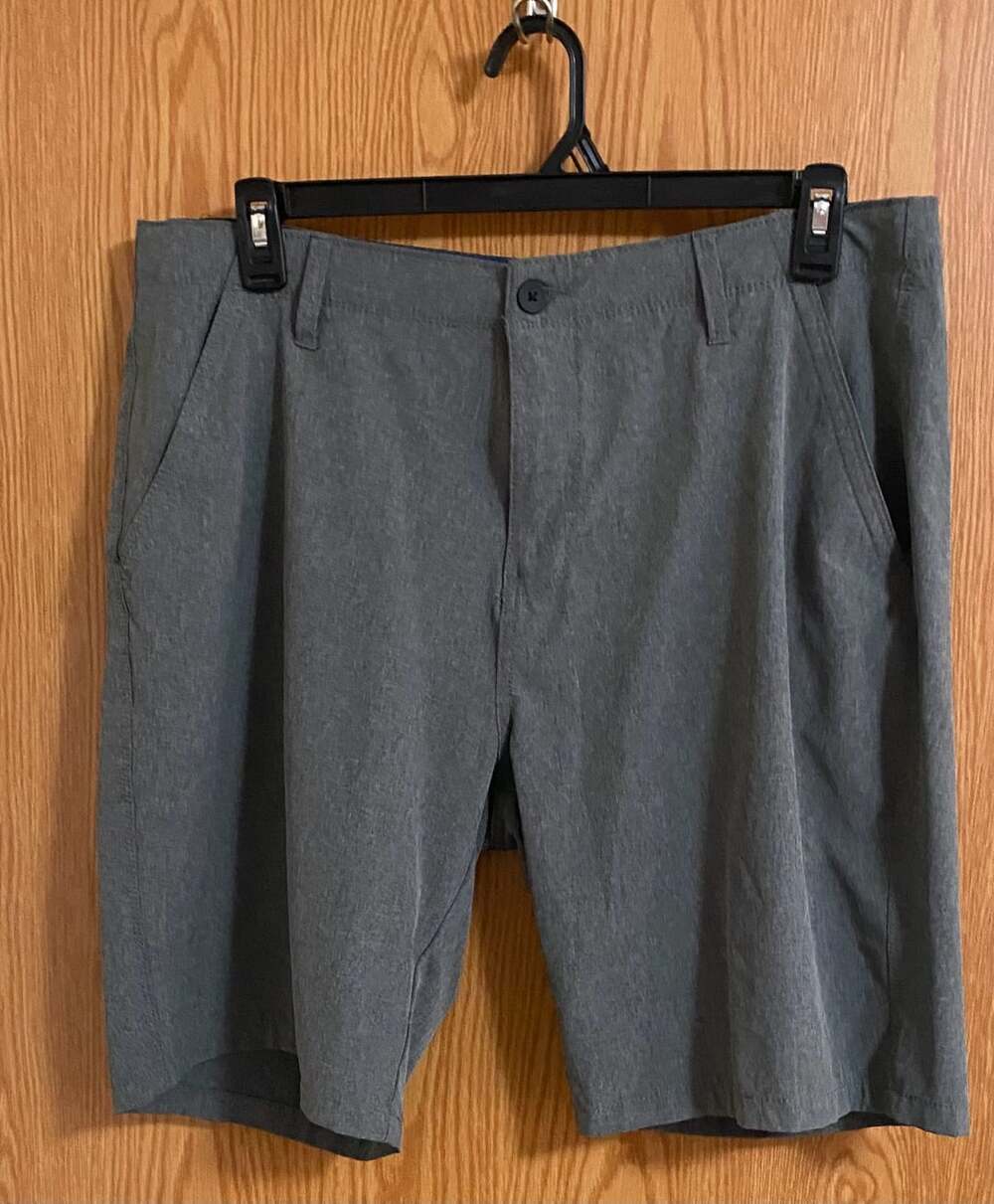 Denali Shorts Size 36 Gray Performance Stretch Golf Hybrid